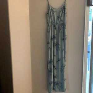 Forever 21 Maxi dress with elastic waist and adjustable straps. Skirt is lined